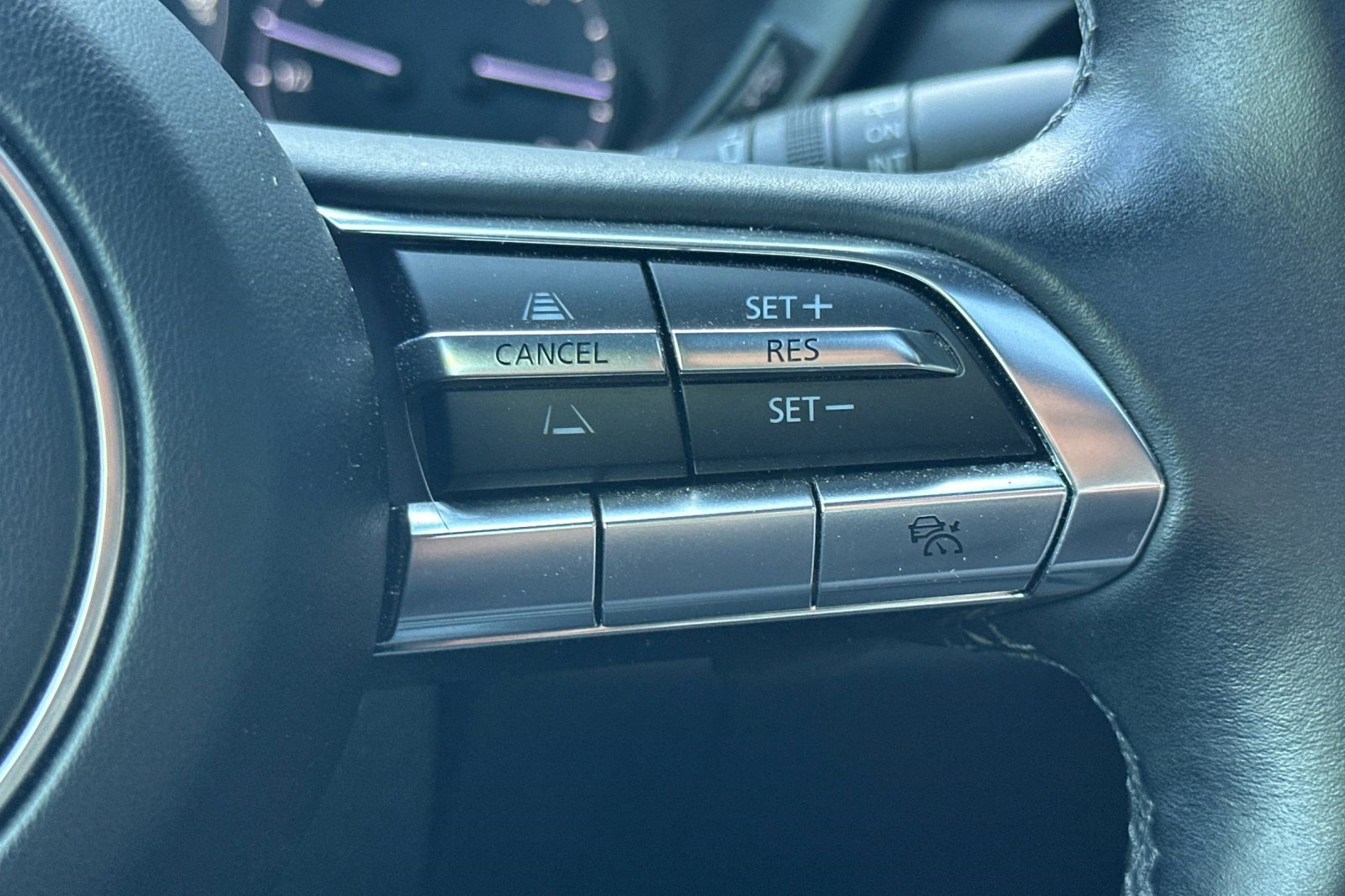 Used 2023 MAZDA MX-30 Electric w/ Premium Plus Pkg image 31