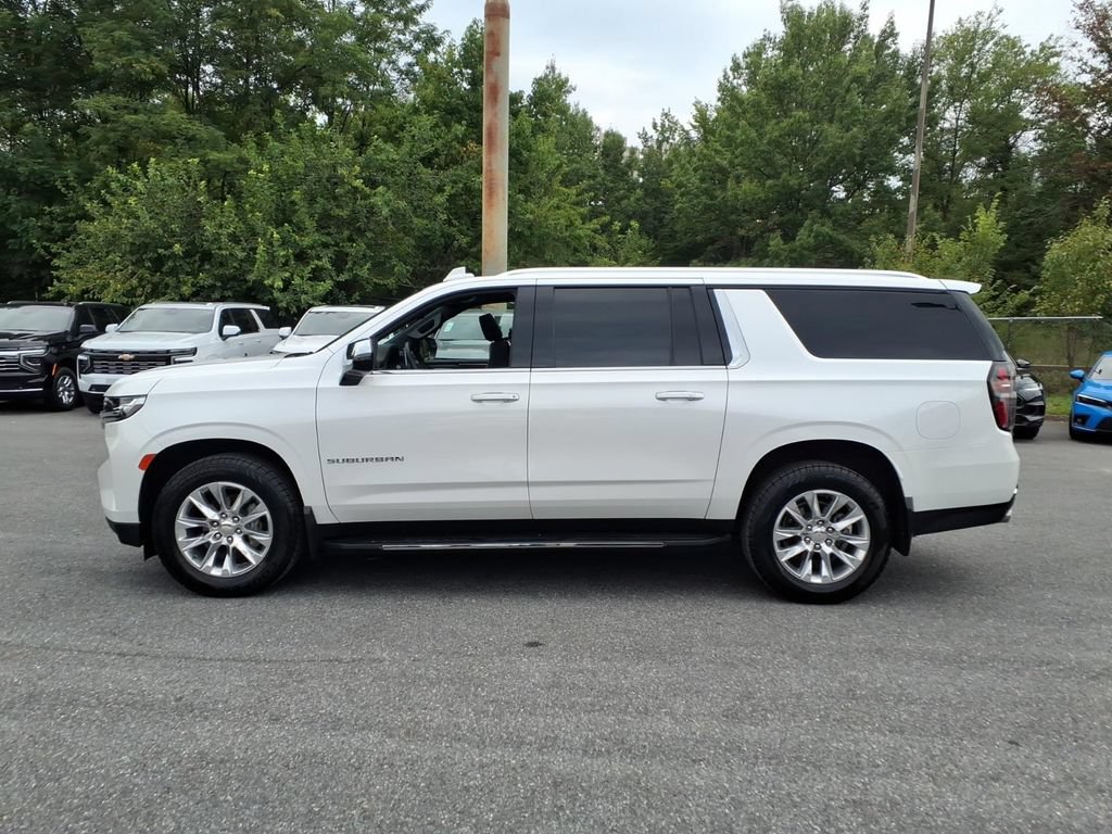 Used 2023 Chevrolet Suburban Premier AWD/4WD image 6