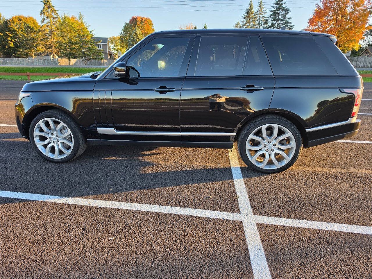 Used 2016 Land Rover Range Rover Supercharged AWD/4WD image 2