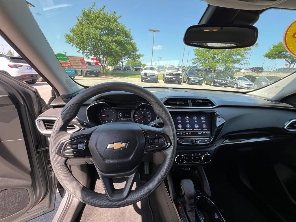 Used 2023 Chevrolet TrailBlazer LT w/ Convenience Package AWD/4WD image 36