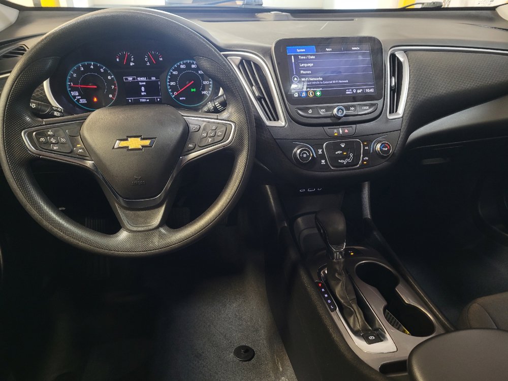 Used 2025 Chevrolet Malibu LS w/ Driver Confidence Package FWD image 22