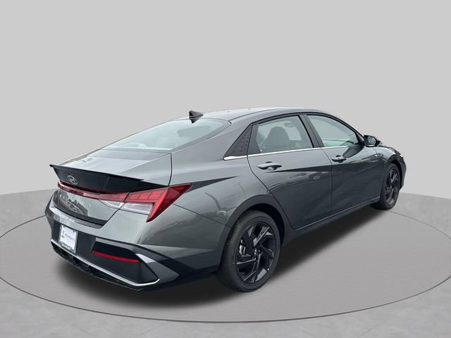 New 2026 Hyundai Elantra SEL Sport Premium FWD image 4