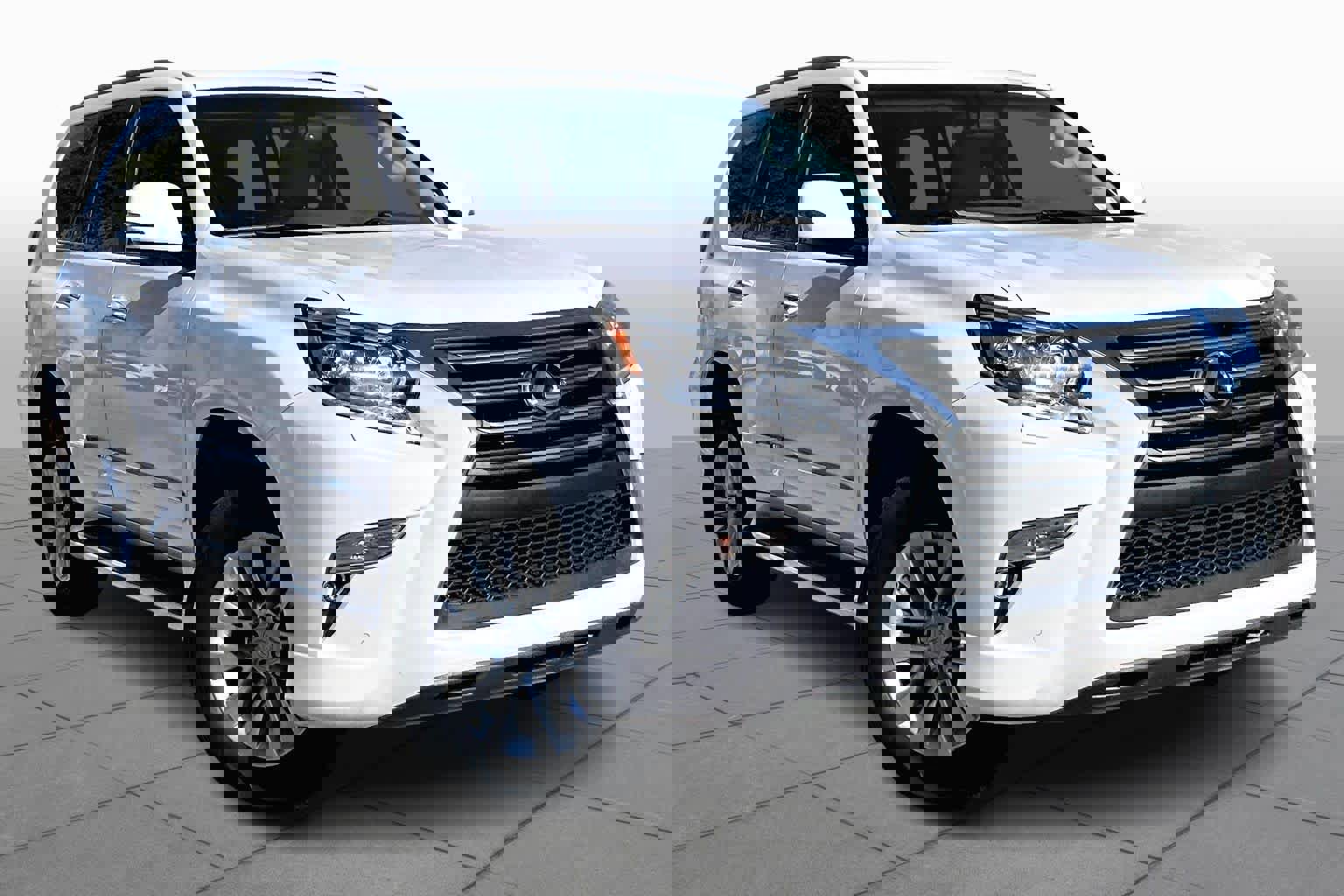 Used 2018 Lexus GX 460 Premium w/ Premium Package image 3