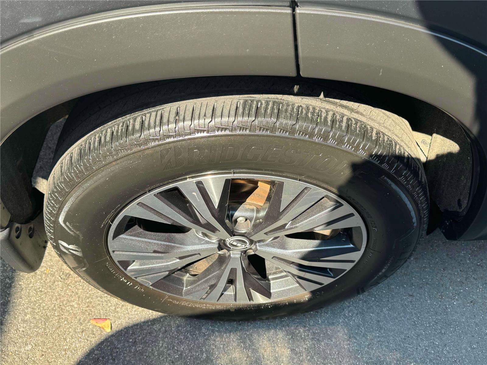 Used 2023 Nissan Rogue SV image 14