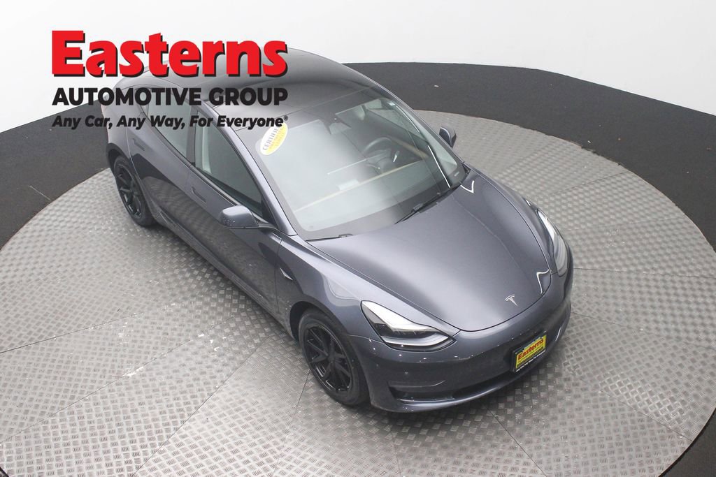 Used 2023 Tesla Model 3 Standard Range image 3