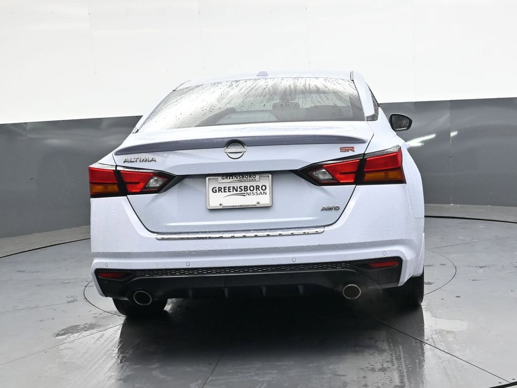 Used 2023 Nissan Altima 2.5 SR w/ SR Premium Package AWD/4WD image 4