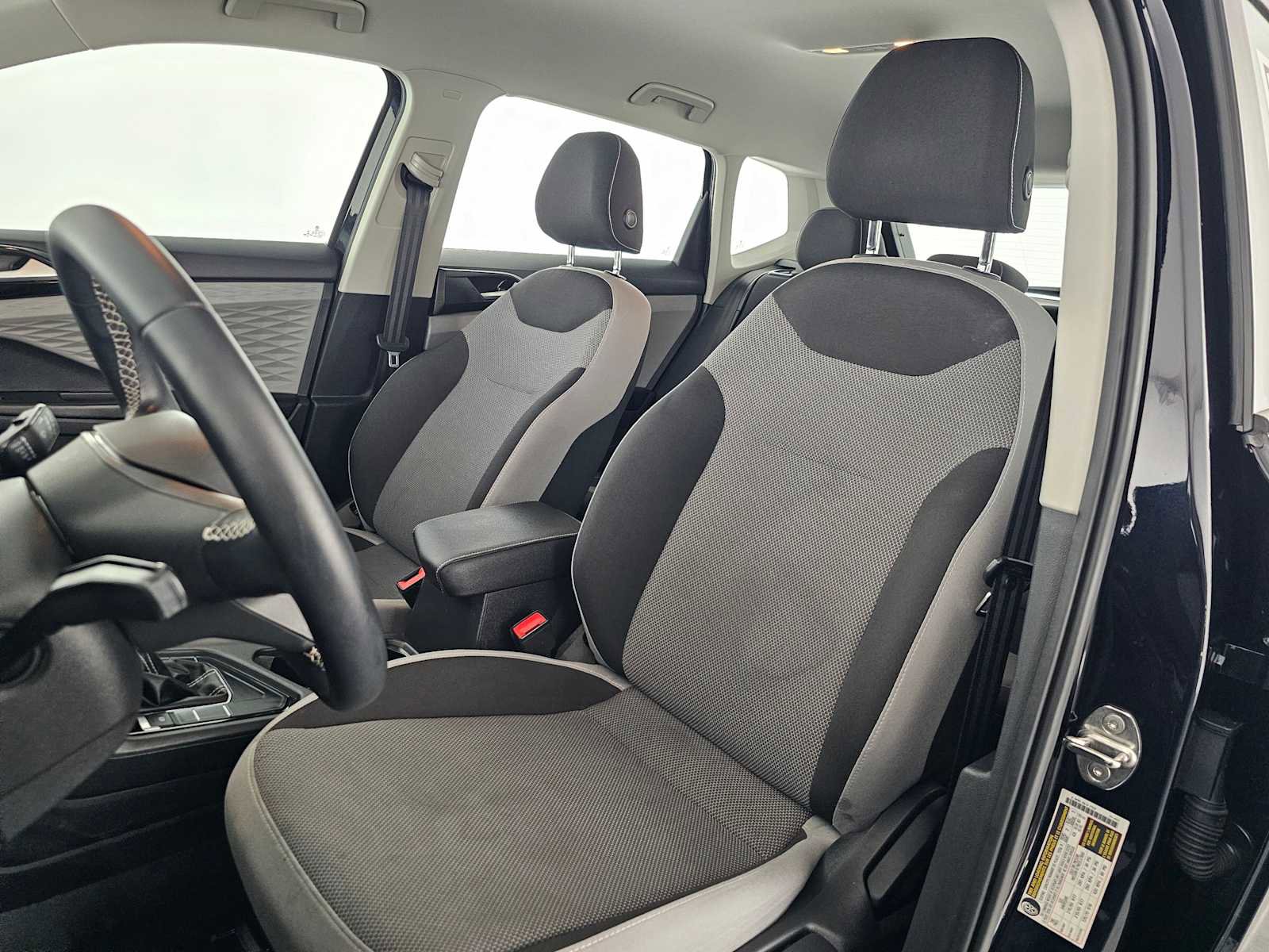 Used 2023 Volkswagen Taos S image 21