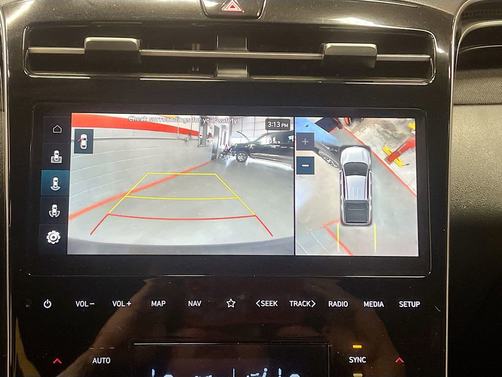 Used 2024 Hyundai Santa Cruz Limited image 14