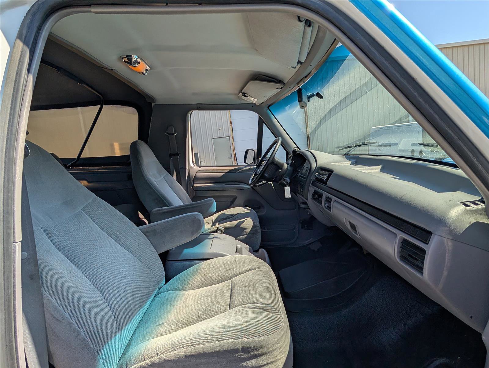 Used 1994 Ford Bronco XLT image 11