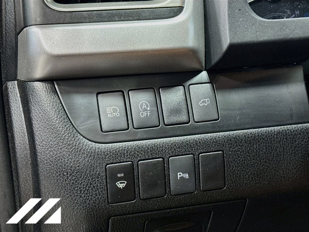Used 2019 Toyota Highlander Limited AWD/4WD image 10