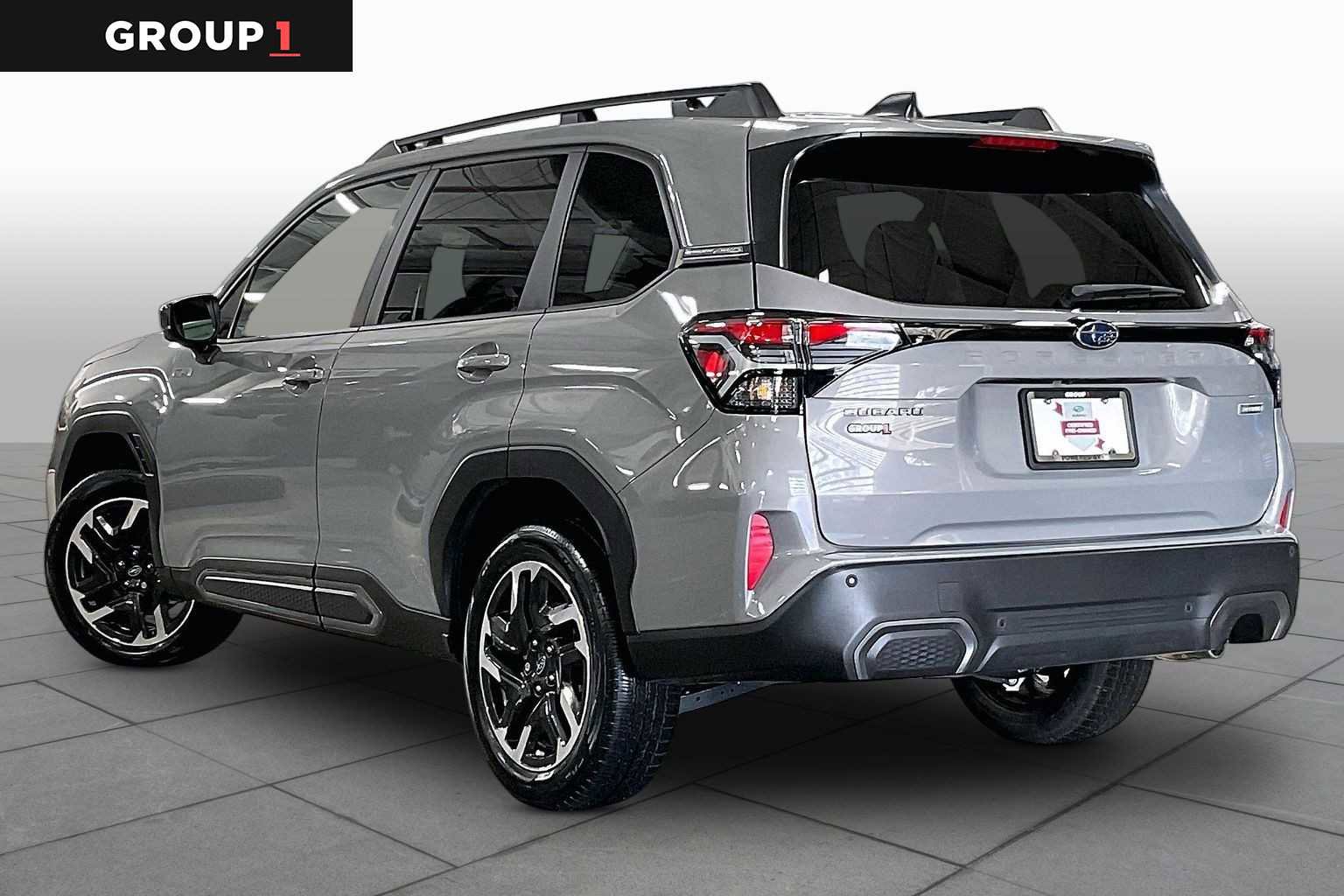 Used 2025 Subaru Forester Limited AWD/4WD image 12