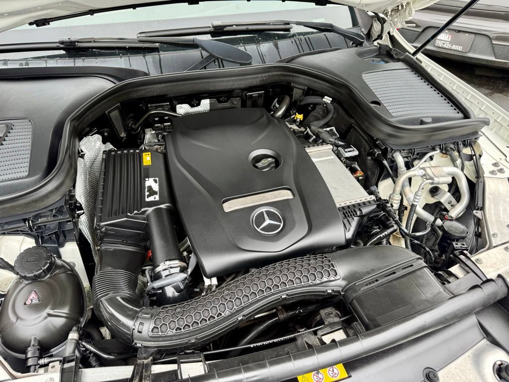 Used 2019 Mercedes-Benz GLC 300 4MATIC image 5