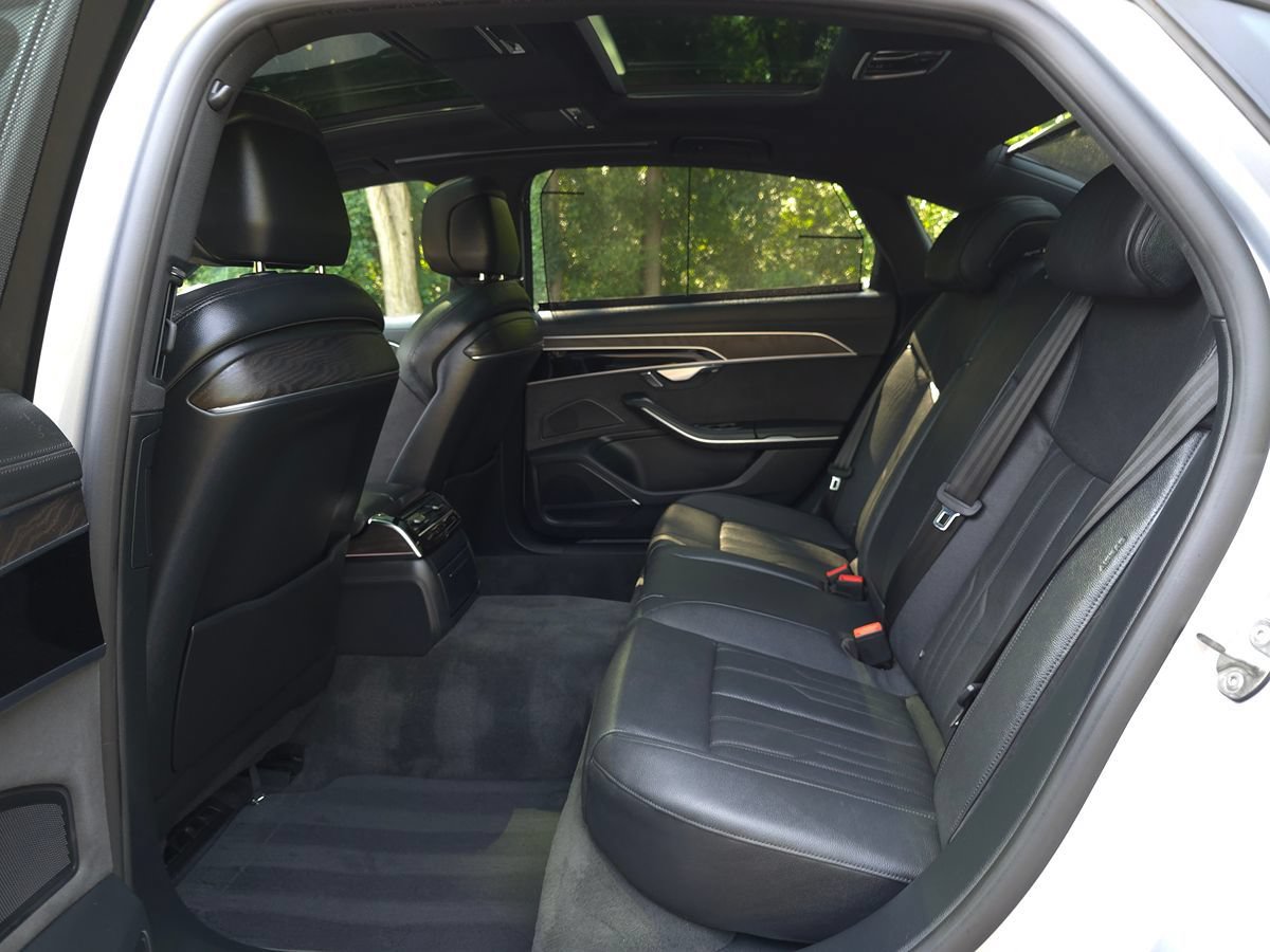 Used 2023 Audi A8 L 3.0T w/ Executive Package AWD/4WD image 15