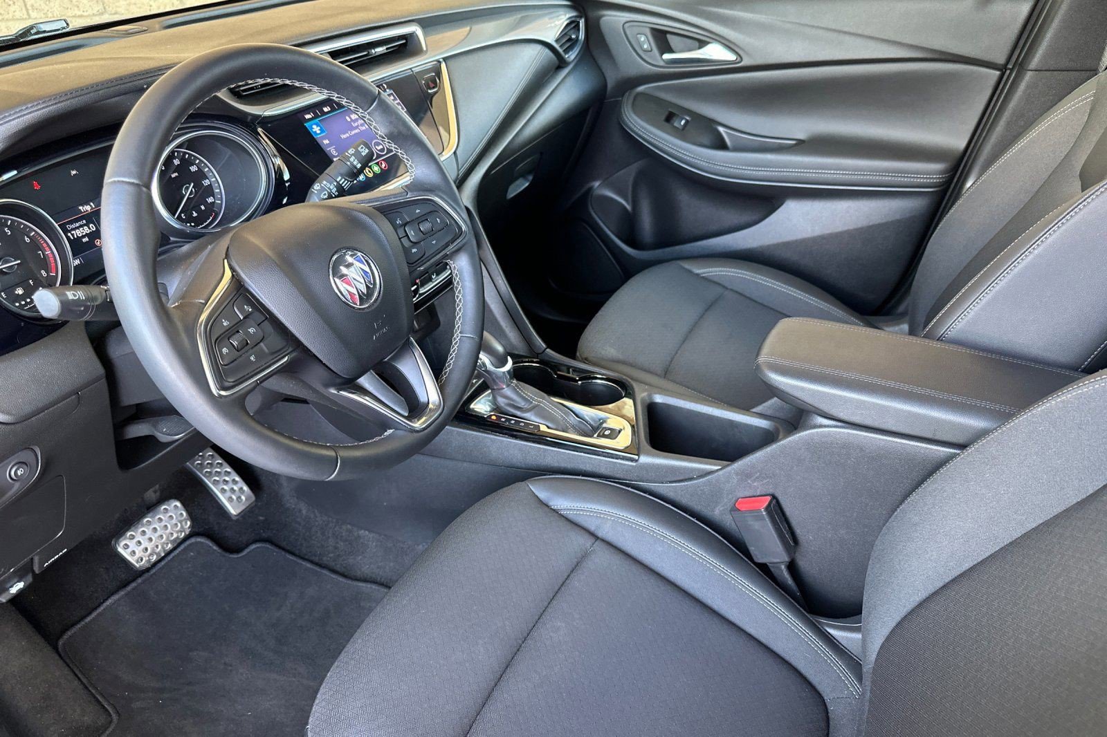 Used 2023 Buick Encore GX Select w/ Sport Touring Package FWD image 7