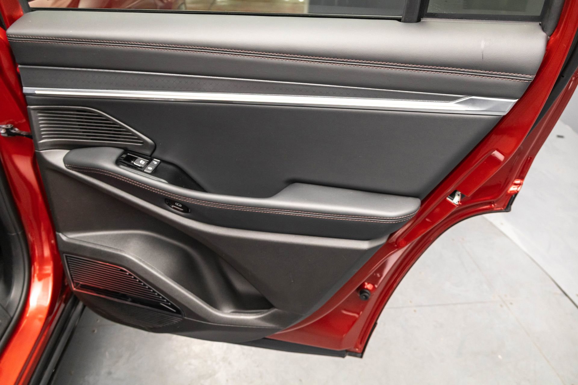 Used 2025 Jeep Wagoneer S Limited image 38