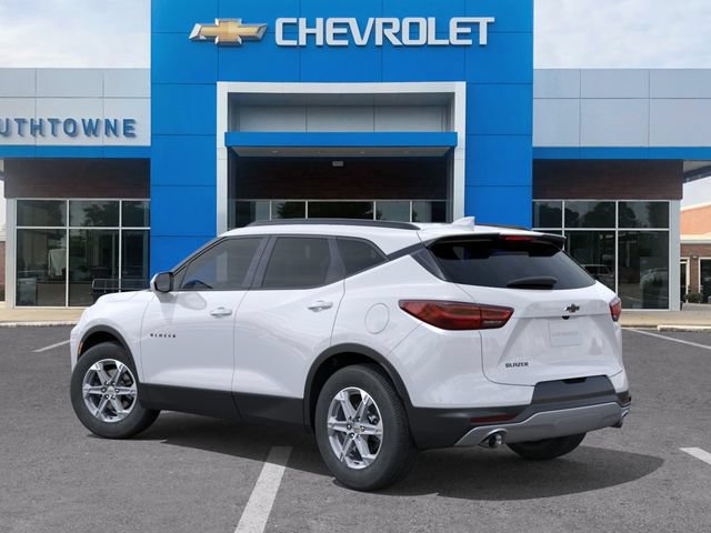 New 2026 Chevrolet Blazer LT w/ Convenience Package FWD image 3