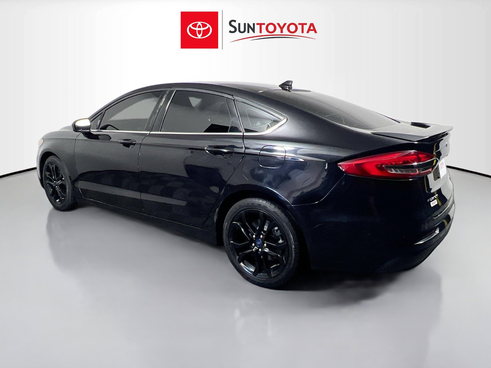 Used 2020 Ford Fusion SE w/ Equipment Group 151A image 6