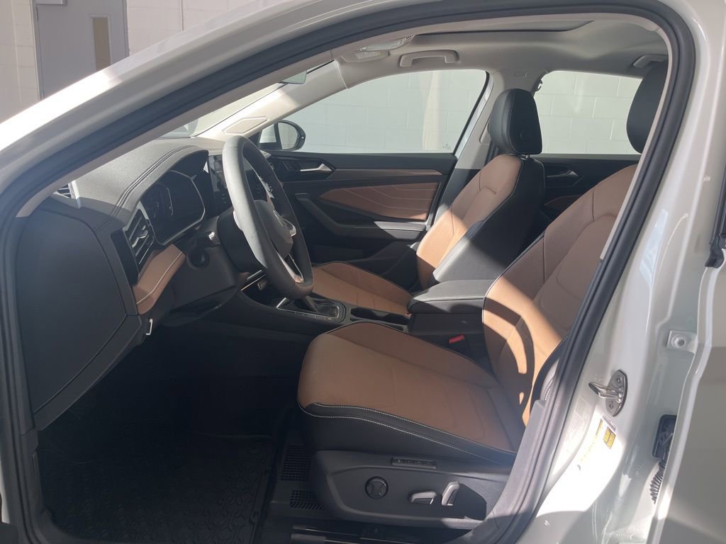 New 2026 Volkswagen Jetta SEL FWD image 15