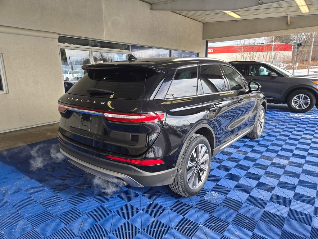 Used 2022 Lincoln Corsair Reserve w/ Equipment Group 201A image 5