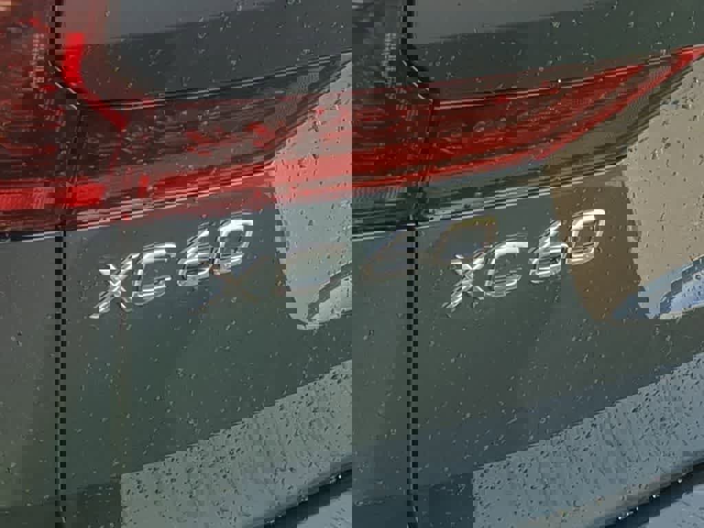 New 2026 Volvo XC60 B5 Core w/ Protection Package Premier image 12