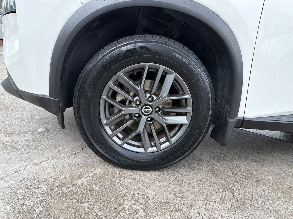 Used 2021 Nissan Rogue S FWD image 10