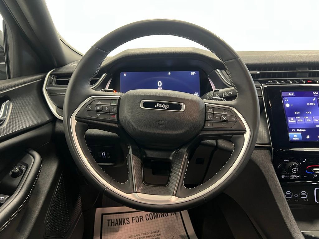 Used 2024 Jeep Grand Cherokee Altitude image 13