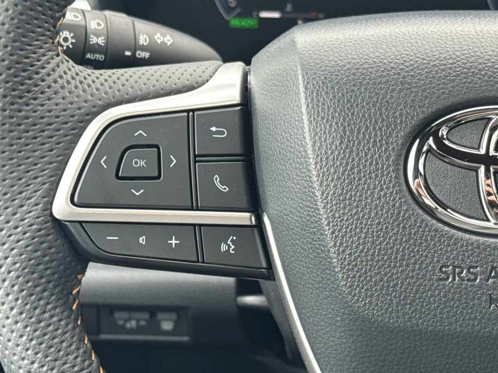 New 2026 Toyota Sienna XLE Woodland Edition AWD/4WD image 25