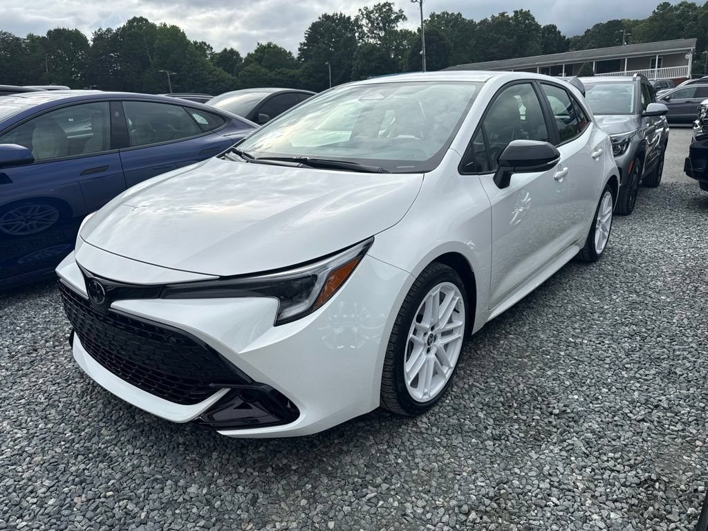 Used 2026 Toyota Corolla SE FWD video 1