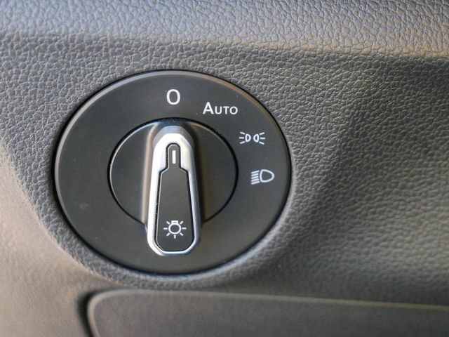 Used 2024 Volkswagen Jetta SE FWD image 17