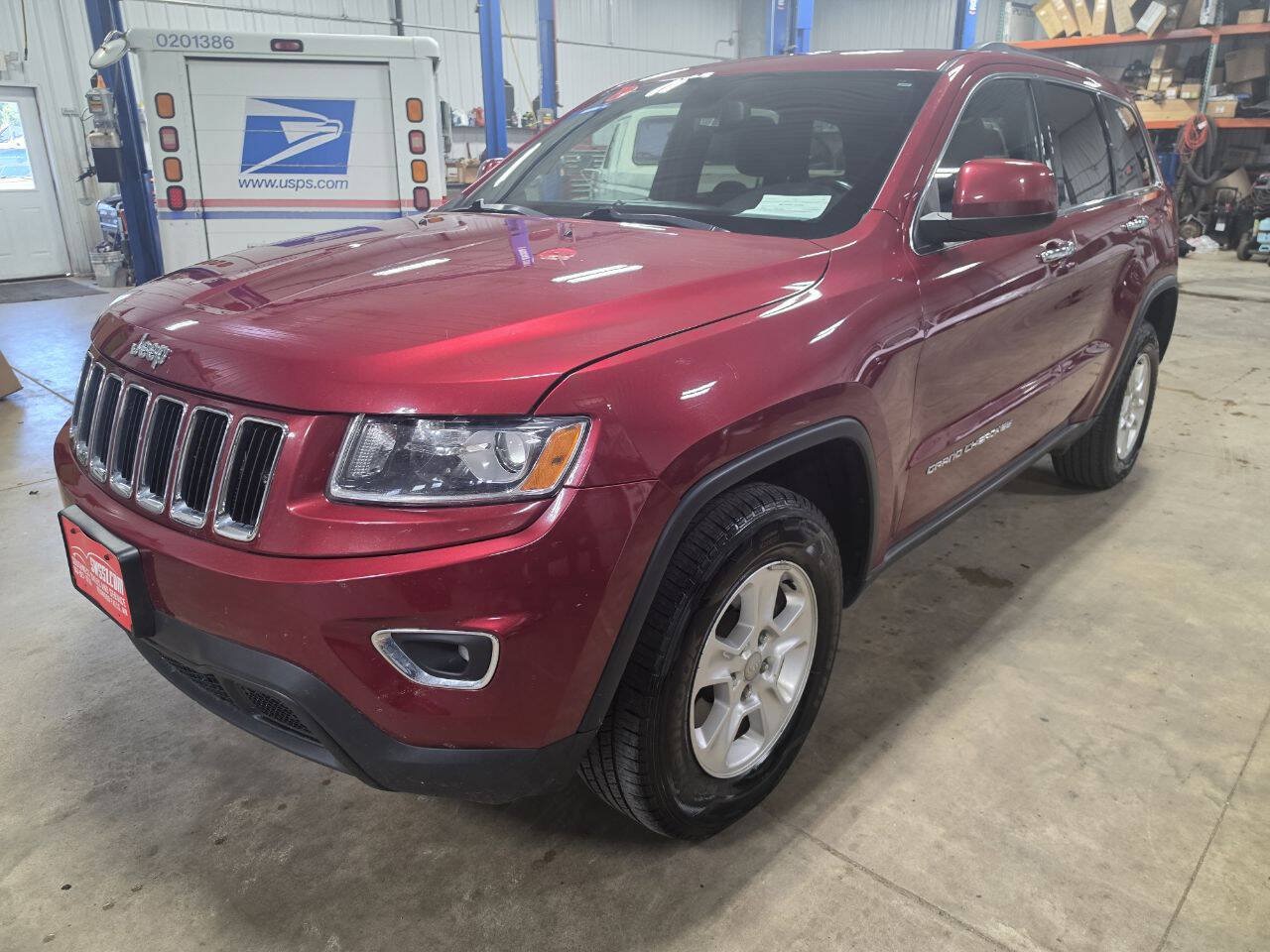 Used 2014 Jeep Grand Cherokee Laredo AWD/4WD image 4