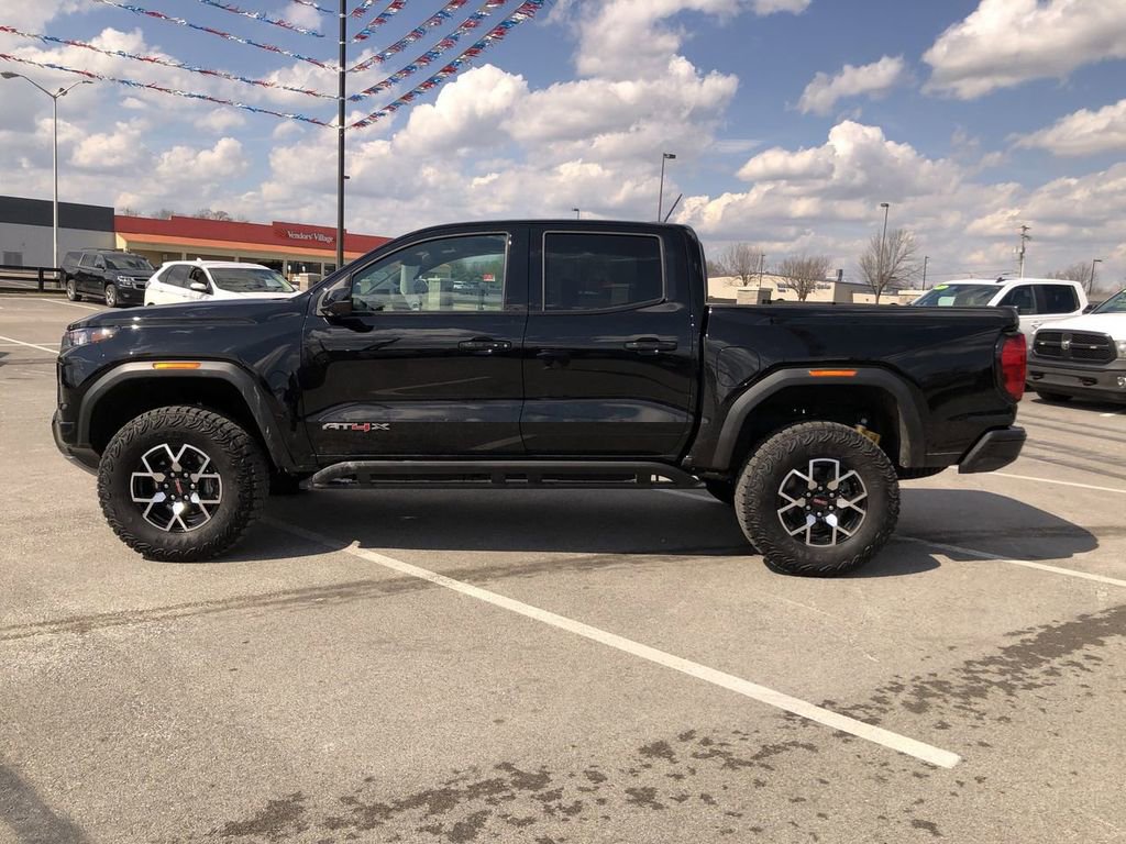 Used 2024 GMC Canyon AT4X image 3