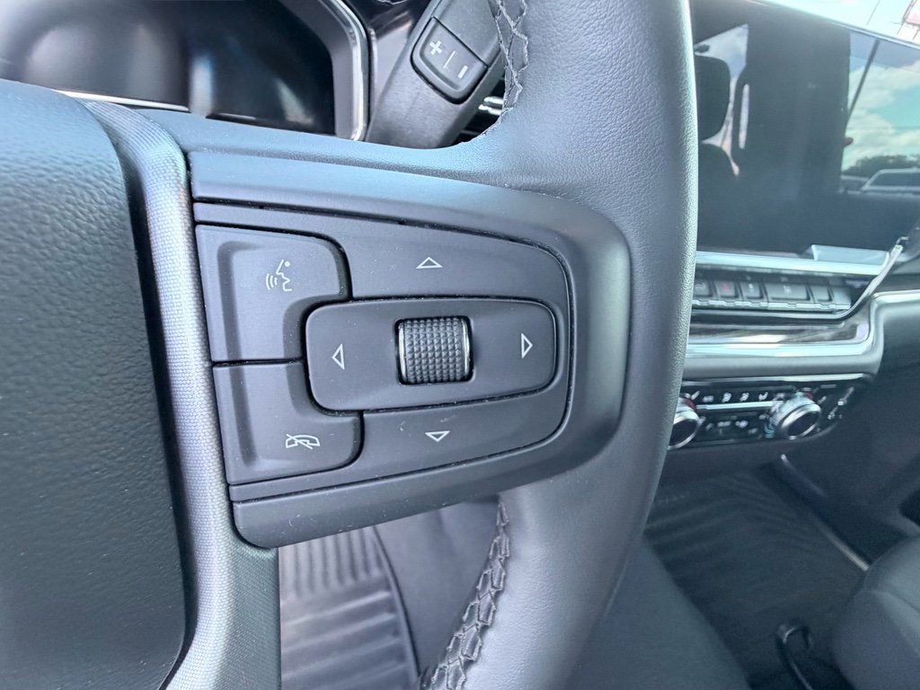 Used 2024 GMC Sierra 1500 SLE image 15