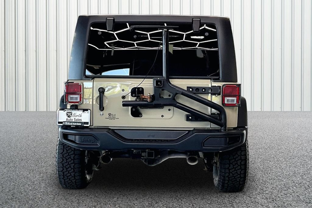 Used 2017 Jeep Wrangler Rubicon w/ Quick Order Package 24Z Recon AWD/4WD image 5