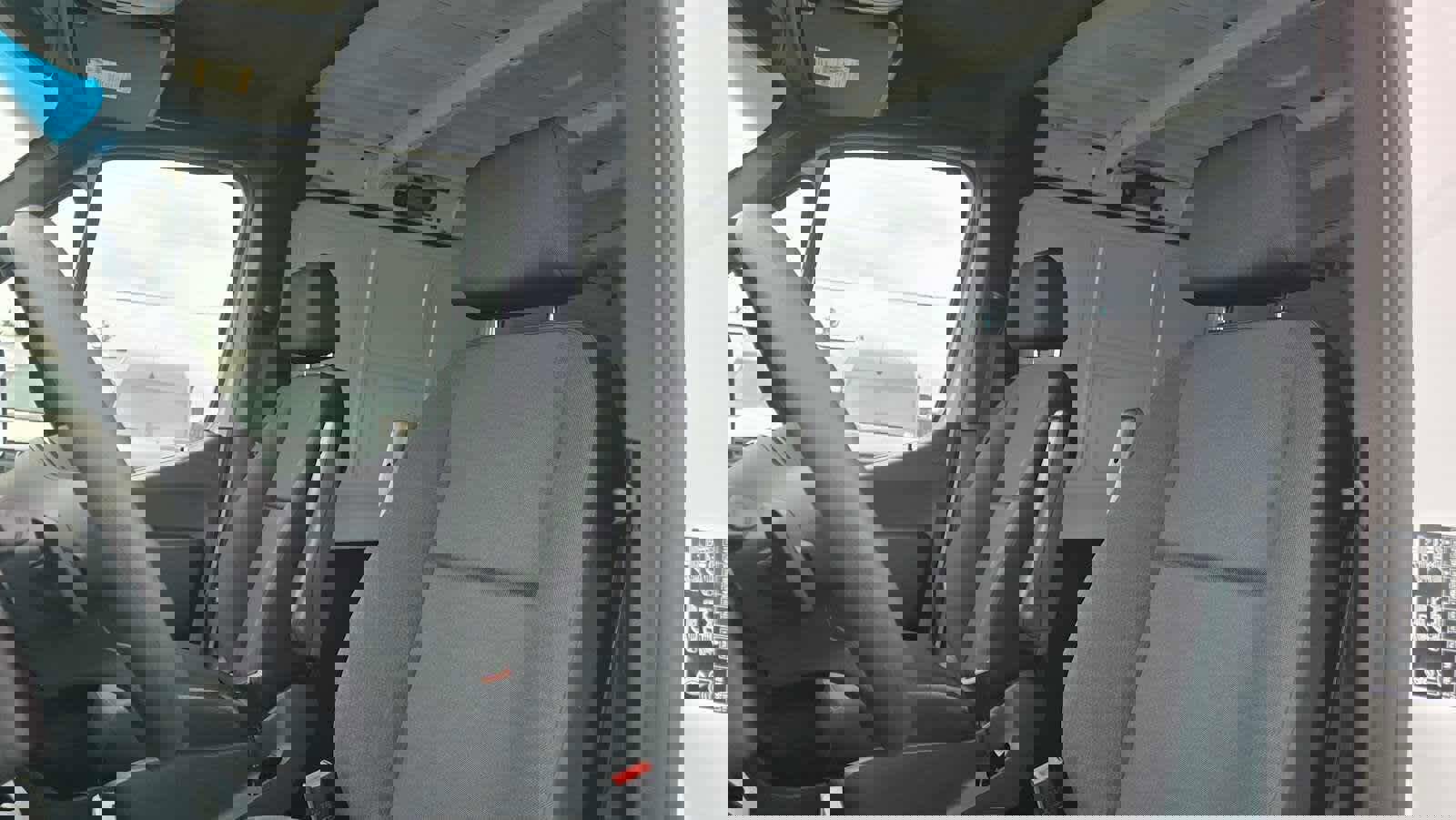 Used 2024 Mercedes-Benz Sprinter 4500 image 24