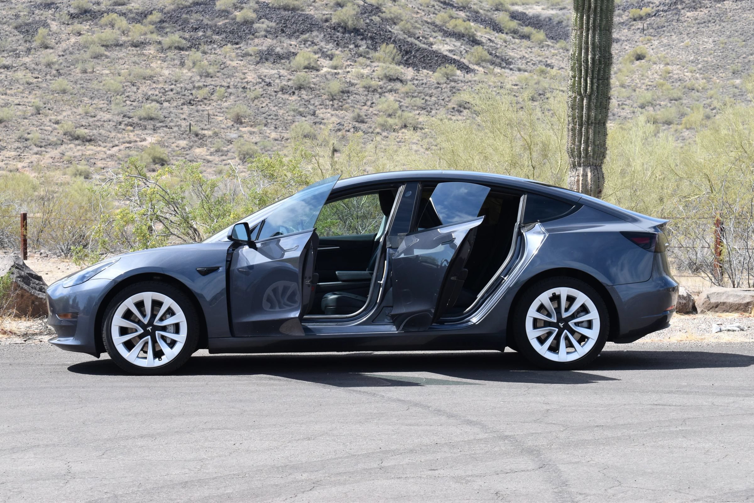 Used 2023 Tesla Model 3 Standard Range RWD image 5
