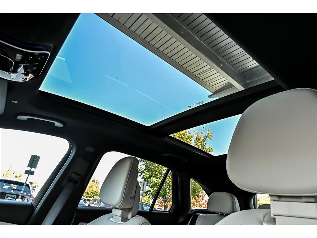 Certified 2026 Mercedes-Benz GLC 300 4MATIC image 13