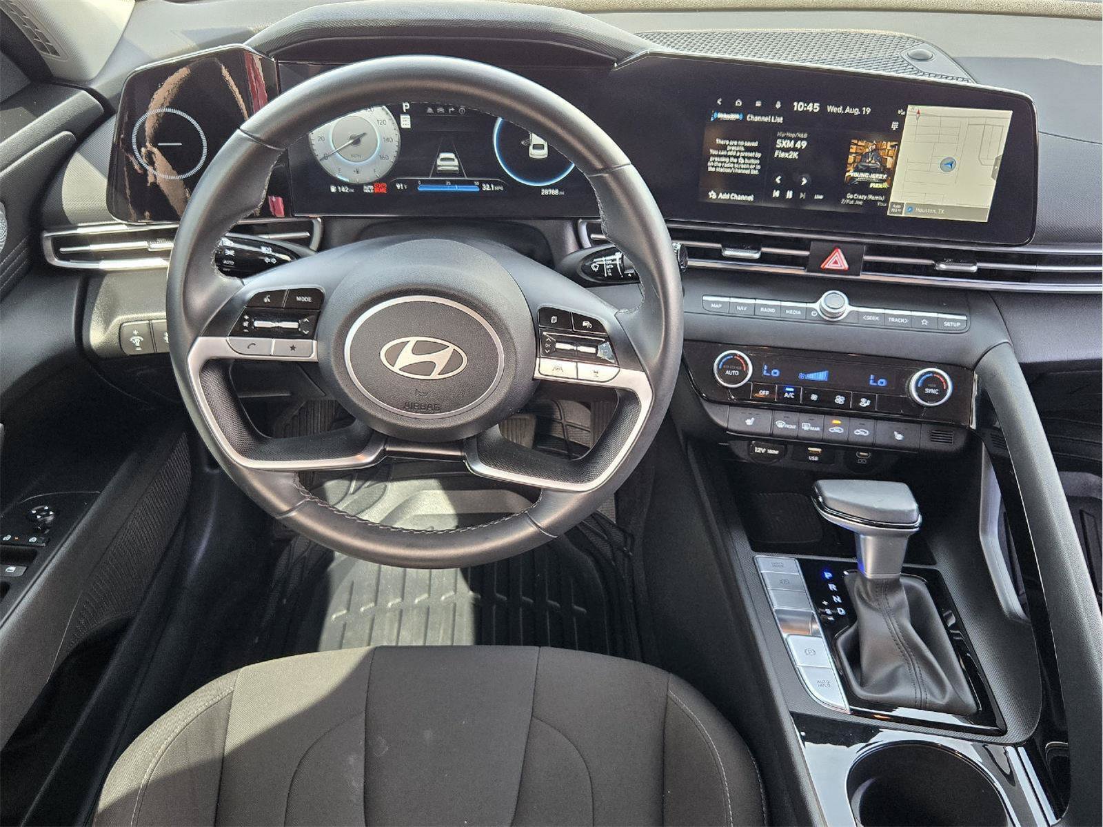 Used 2024 Hyundai Elantra SEL w/ Convenience Package FWD image 25