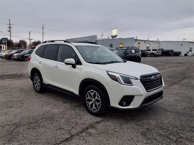 Used 2022 Subaru Forester Premium image 3