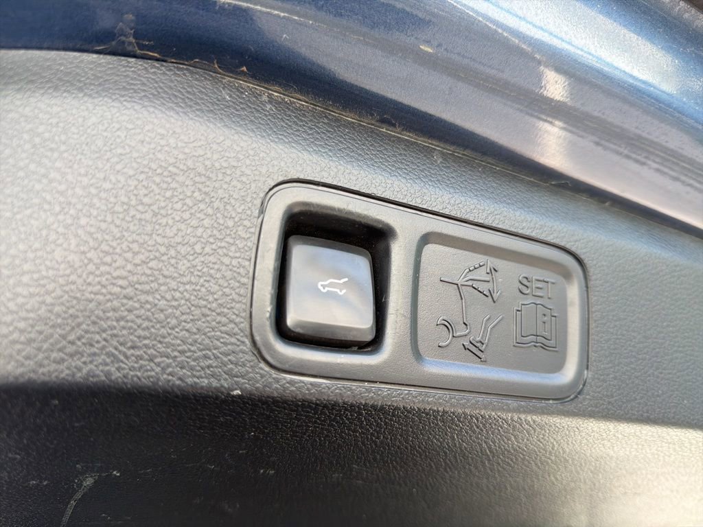 Used 2020 Ford Expedition Limited w/ Equipment Group 301A AWD/4WD image 23