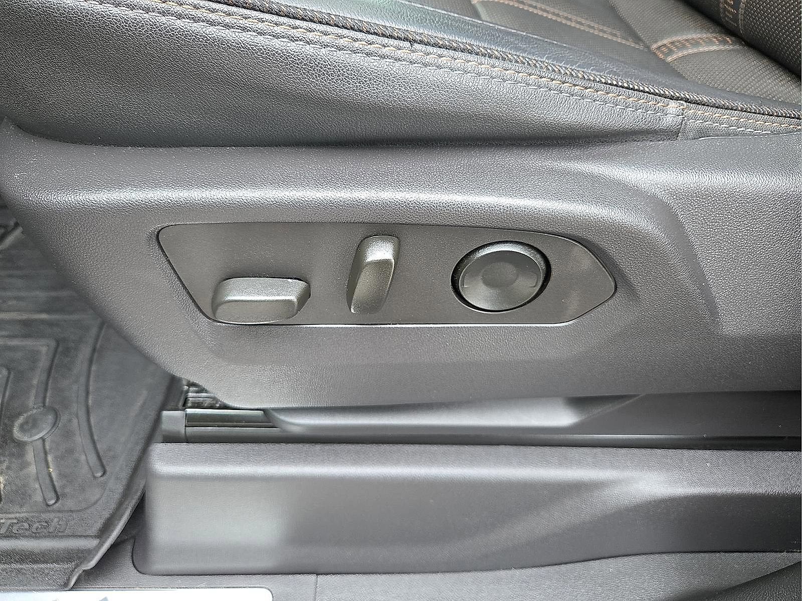 Used 2024 Chevrolet Silverado 1500 High Country w/ Midnight Edition image 14