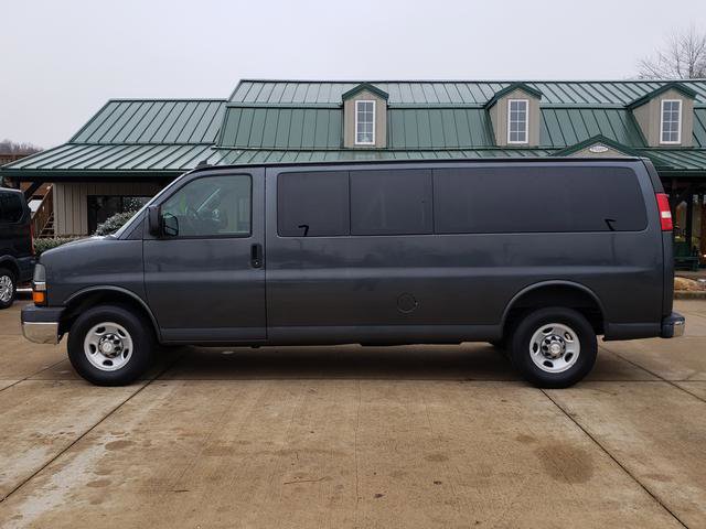 Used 2016 Chevrolet Express 3500 LT w/ LT Preferred Equipment Group image 2