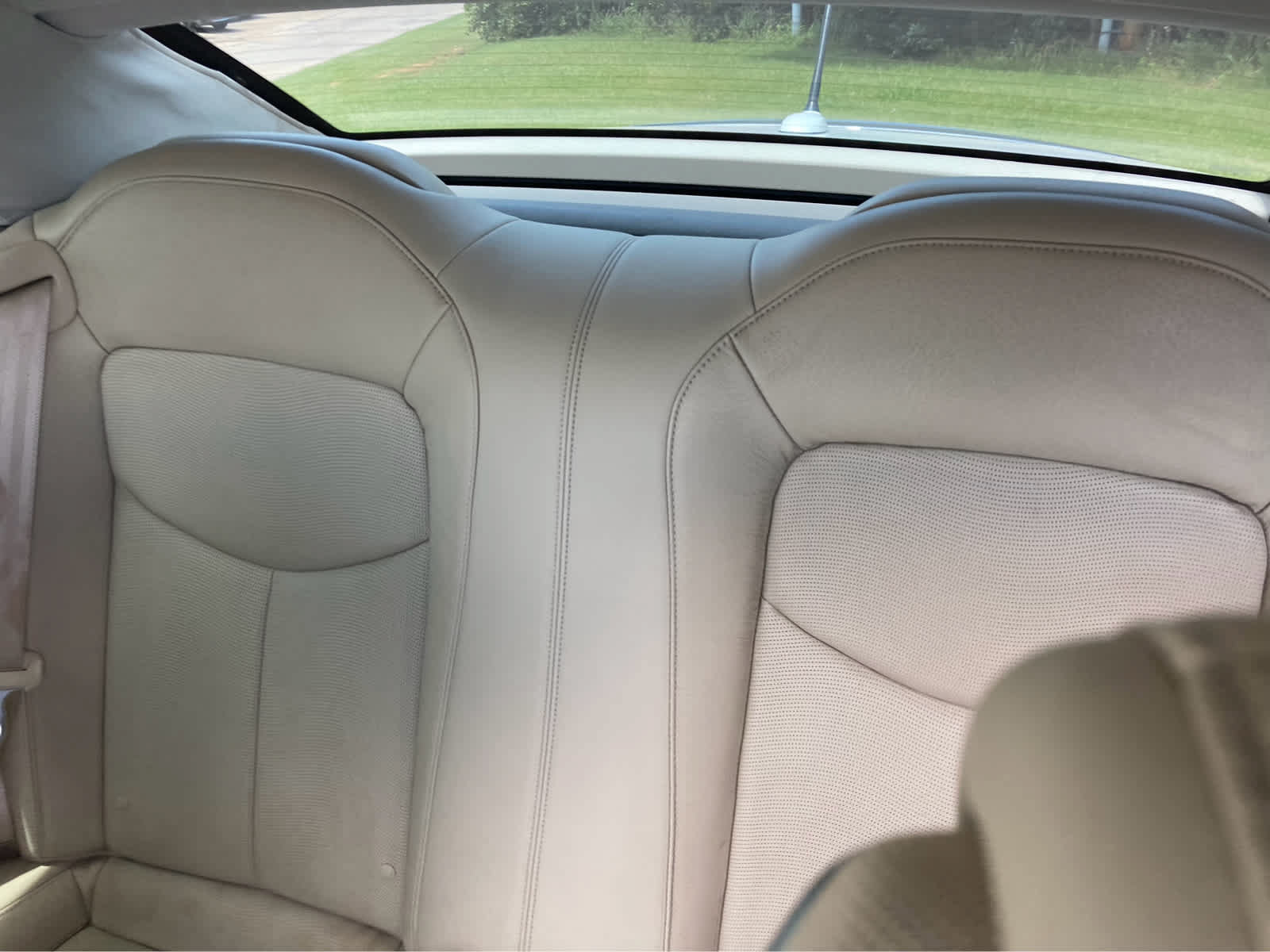 Used 2014 INFINITI Q60 Convertible w/ Premium Package RWD image 4
