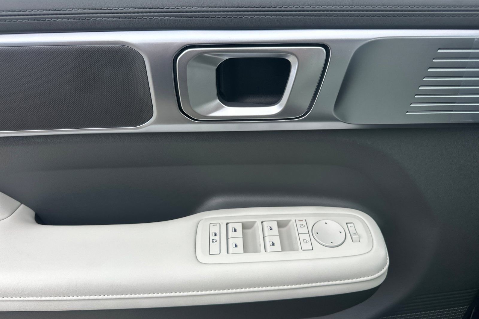 New 2026 Hyundai Santa Fe SEL image 11