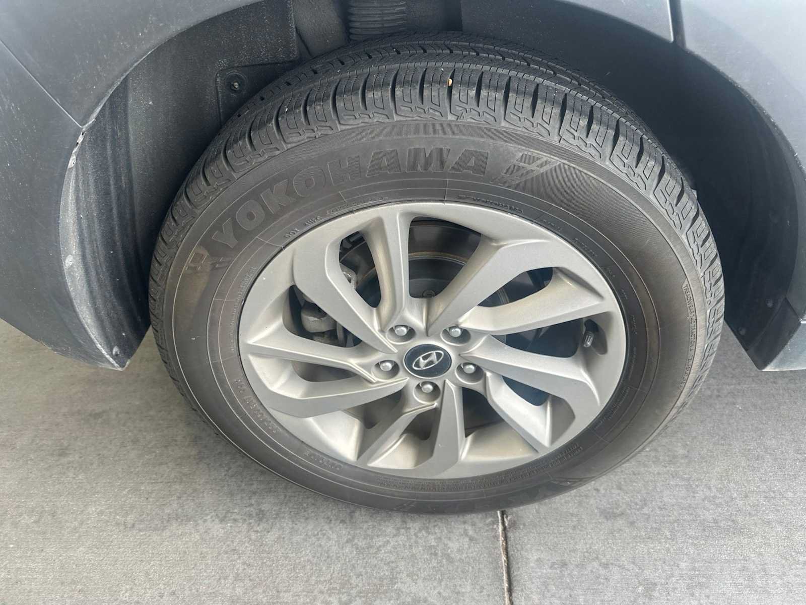Used 2017 Hyundai Tucson SE Plus w/ Cargo Package FWD image 5