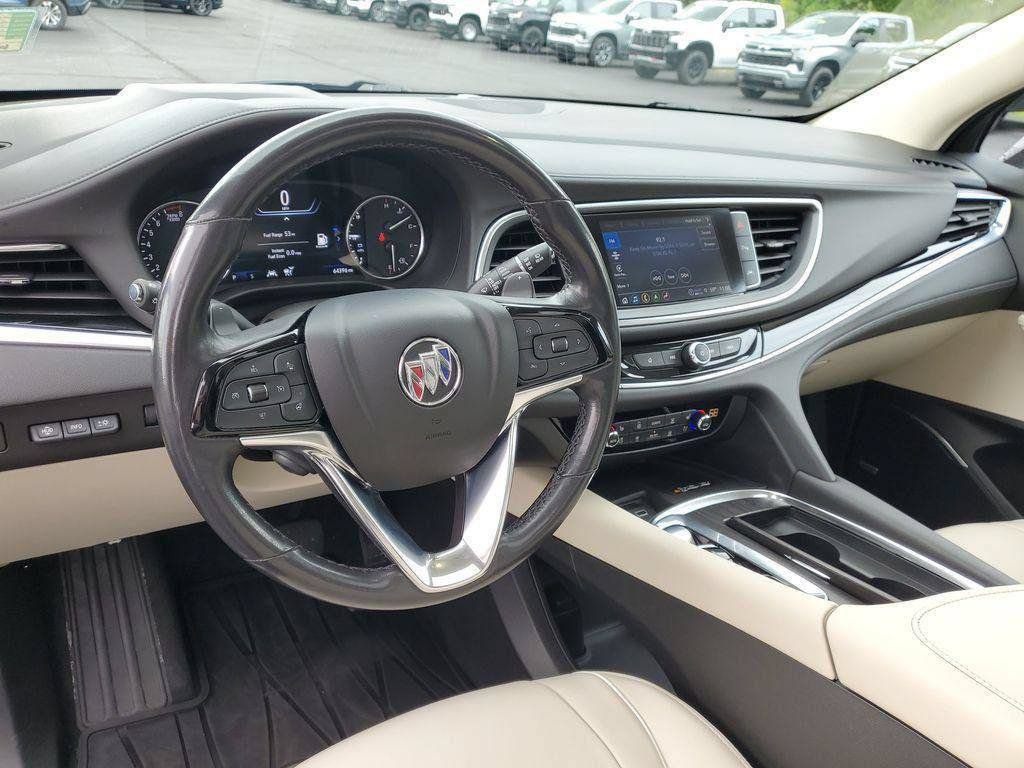 Used 2022 Buick Enclave Avenir w/ Avenir Technology Package AWD/4WD image 8