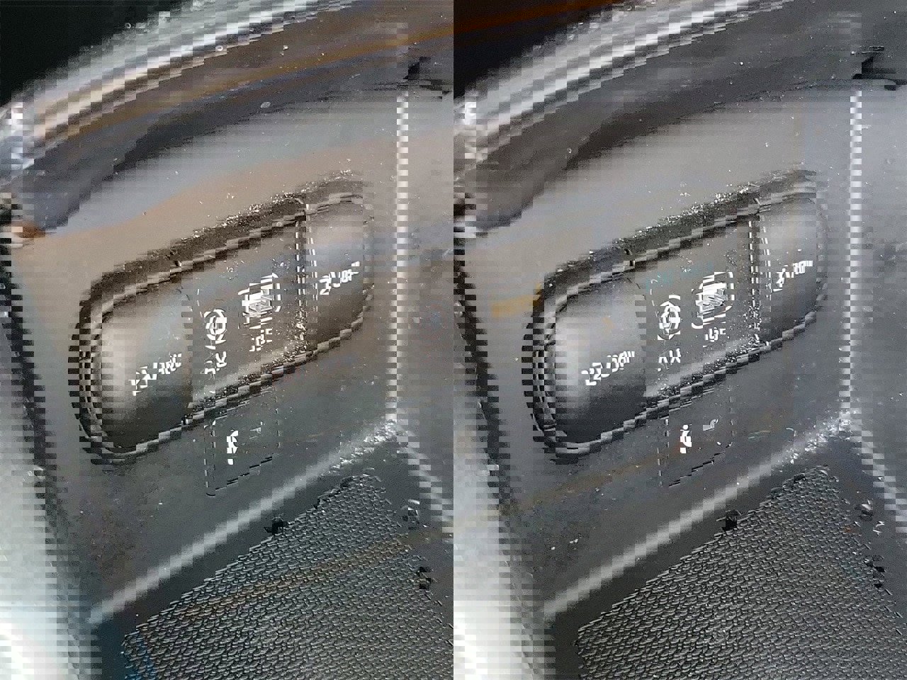 Used 2019 Kia Sorento SX image 30