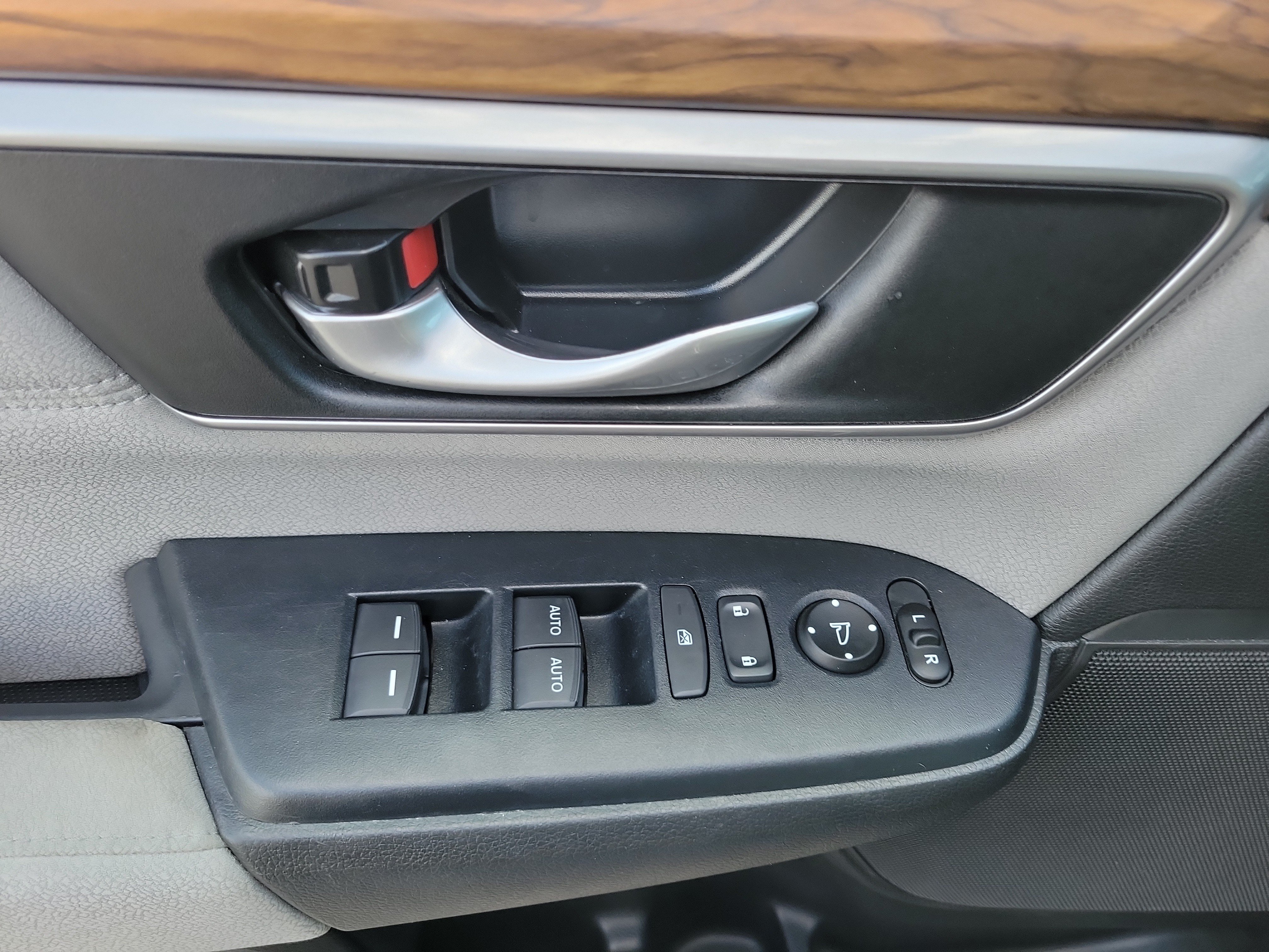 Used 2018 Honda CR-V EX image 23