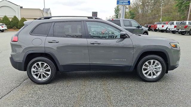 Used 2022 Jeep Cherokee Latitude Lux w/ Sun & Sound Group AWD/4WD image 9