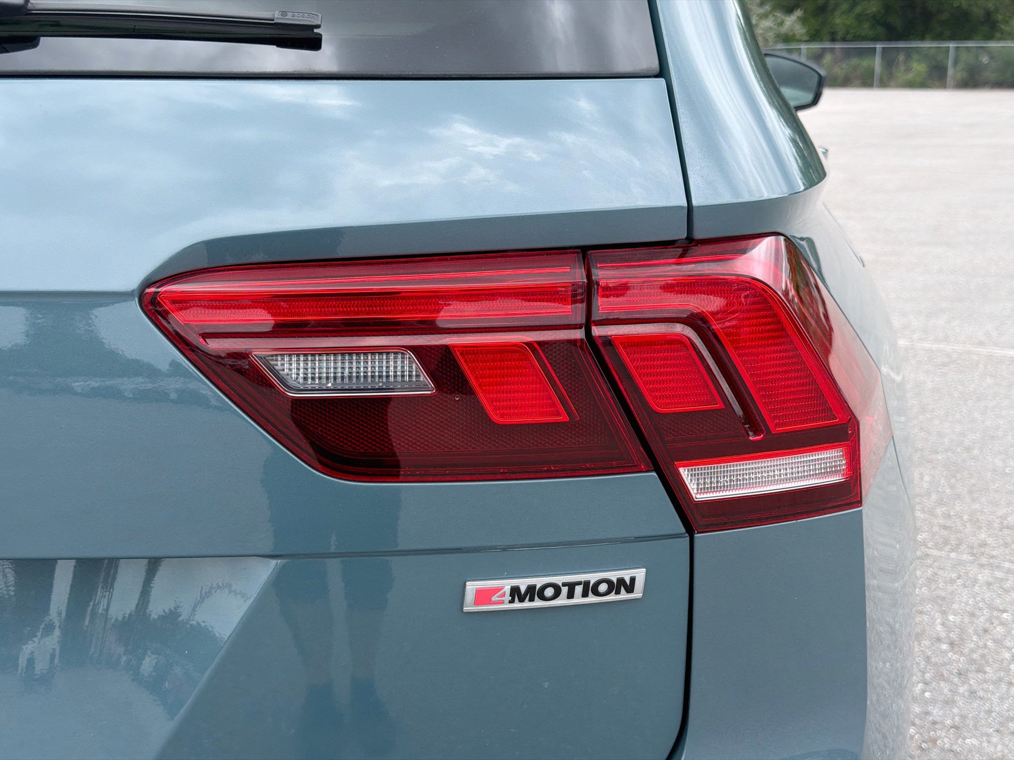 Used 2019 Volkswagen Tiguan SE w/ Panoramic Sunroof Package AWD/4WD image 10