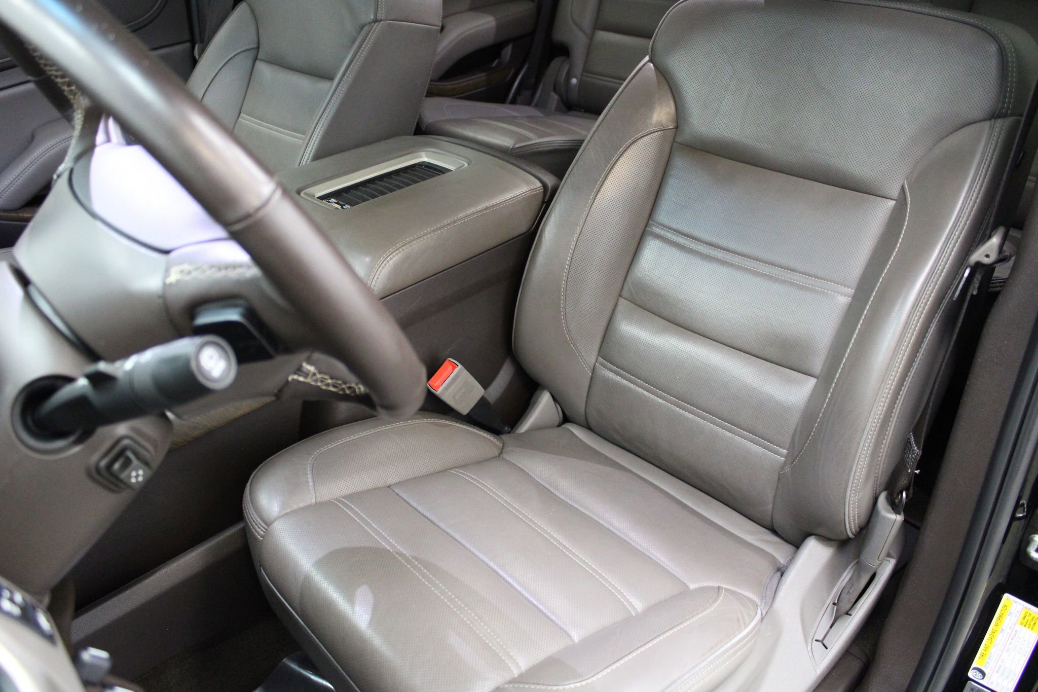 Used 2018 GMC Yukon Denali image 12